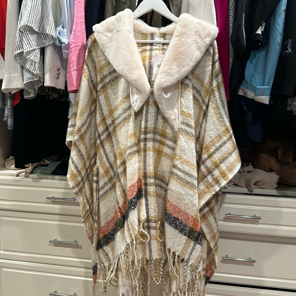 Plaid faux fur cape nwt